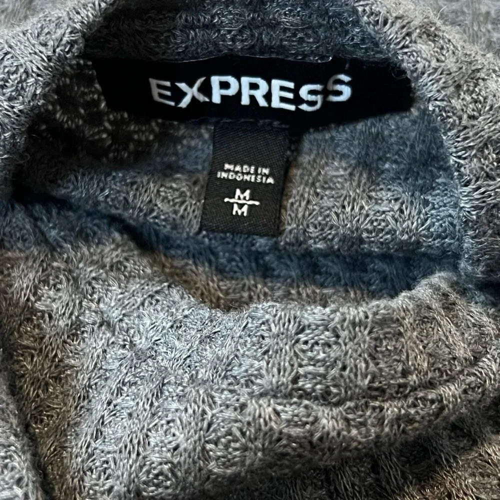 NEW Express Waffle Knit Scoop Neck Long Sleeve Pullover Top Gray high low M